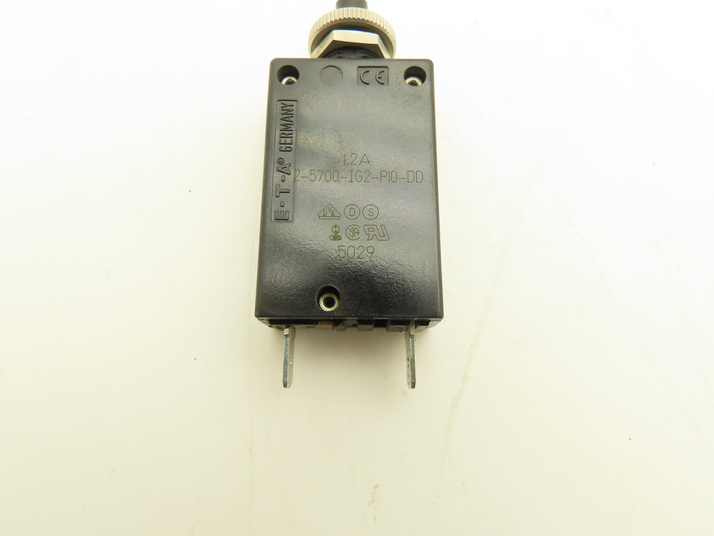 E-T-A 2-5700-IG2-P10-DD Circuit Breakers 250VAC 28VDC 0.7A-16A Mixed Lot of 23