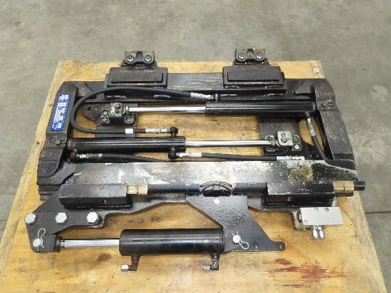 Cascade Forklift Class 3 SideShift Fork Positioner Attachment 20"x 41" W 10000lb