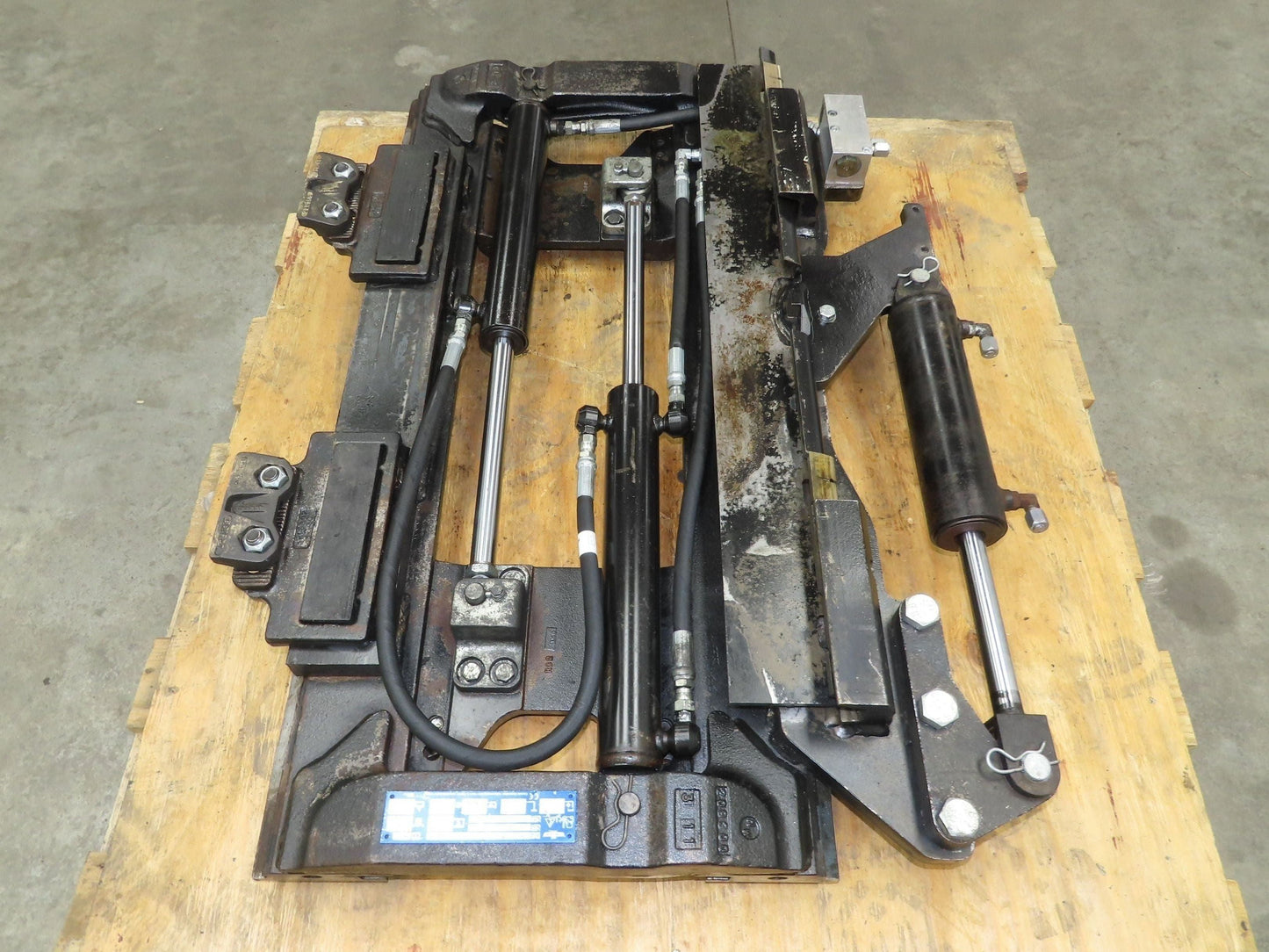 Cascade Forklift Class 3 SideShift Fork Positioner Attachment 20"x 41" W 10000lb