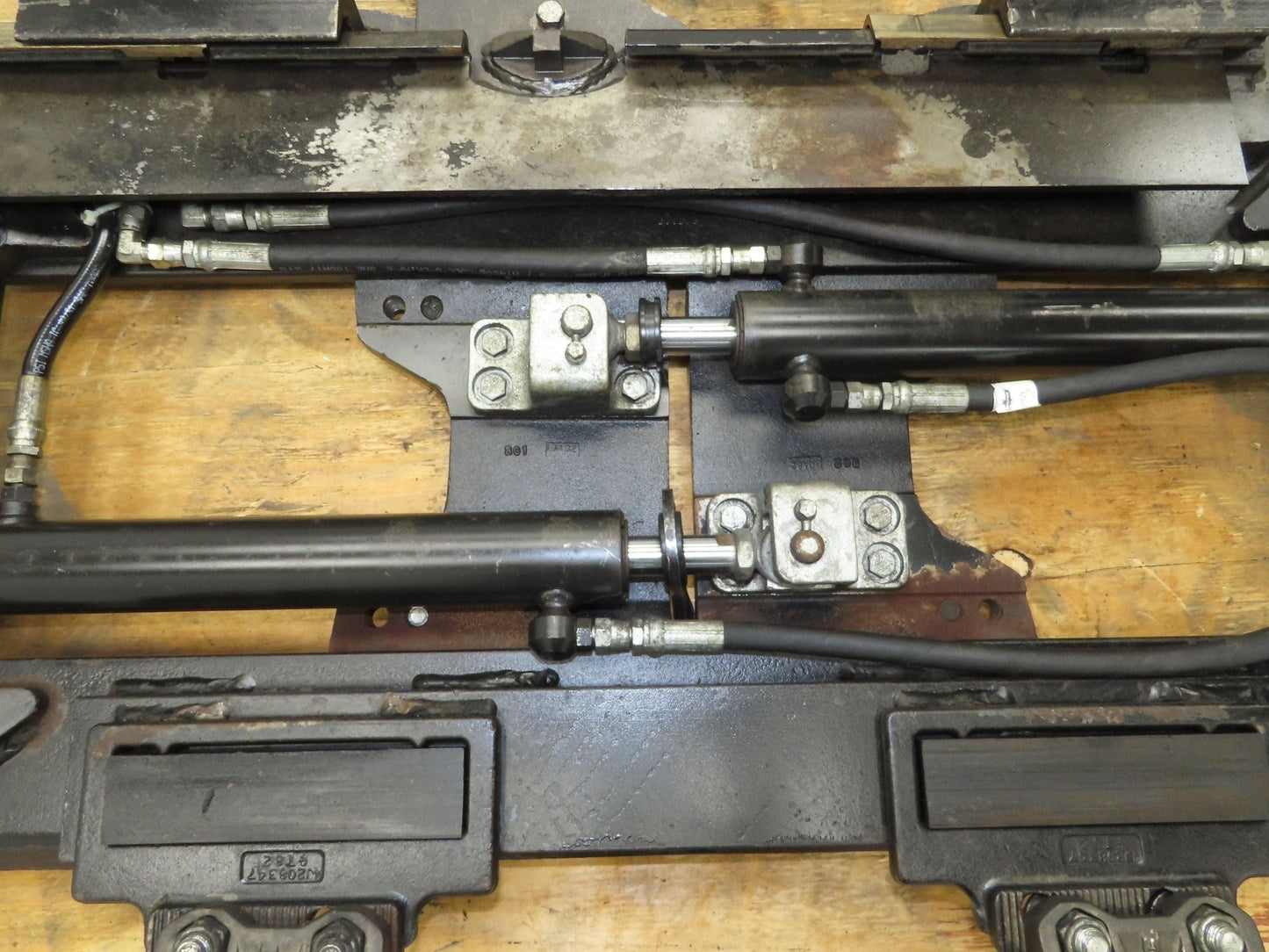 Cascade Forklift Class 3 SideShift Fork Positioner Attachment 20"x 41" W 10000lb