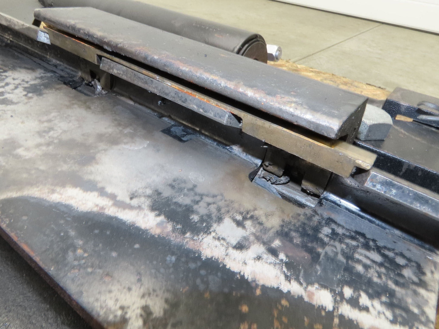 Cascade Forklift Class 3 SideShift Fork Positioner Attachment 20"x 41" W 10000lb