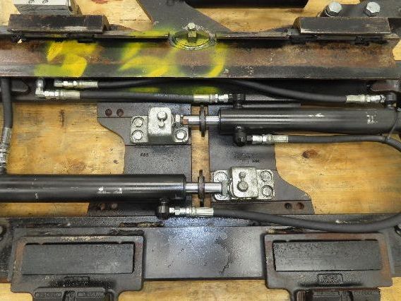 Cascade Forklift Class 3 SideShift Fork Positioner Attachment 20"x 41" W 10000lb