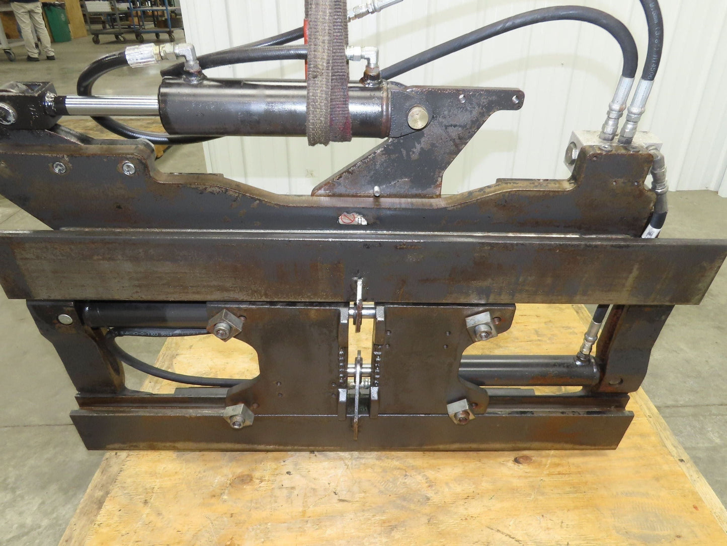 Cascade Forklift Class 3 SideShift Fork Positioner Attachment 20"x 41" W 10000lb