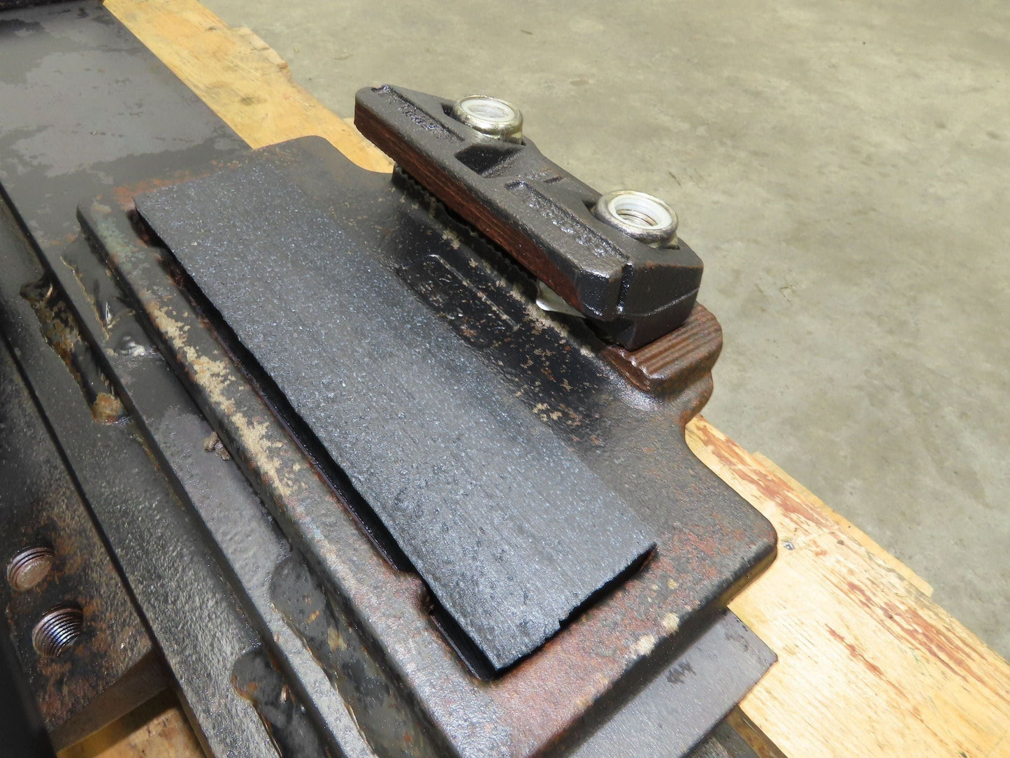 Cascade Forklift Class 3 SideShift Fork Positioner Attachment 20"x 41" W 10000lb