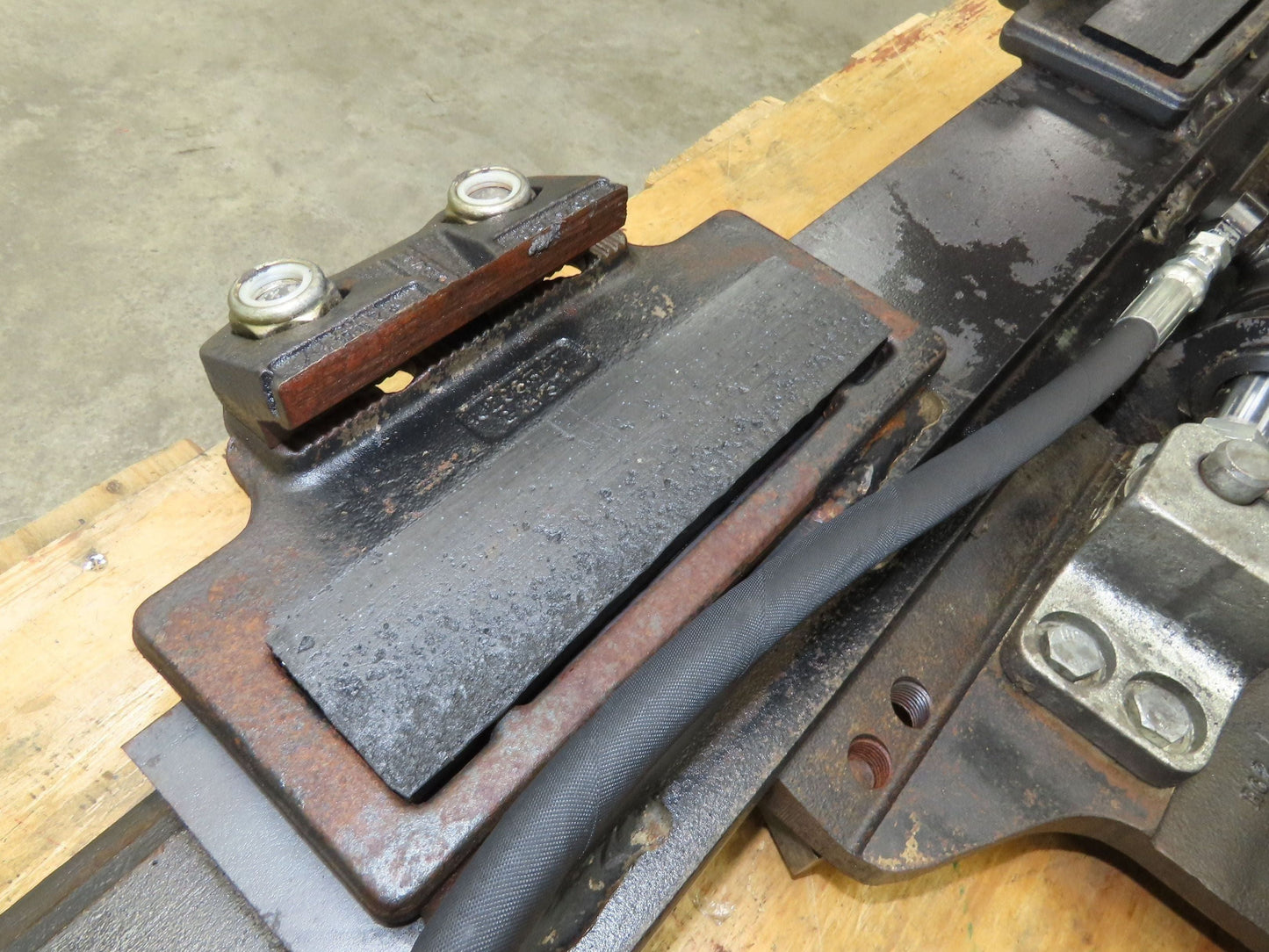 Cascade Forklift Class 3 SideShift Fork Positioner Attachment 20"x 41" W 10000lb