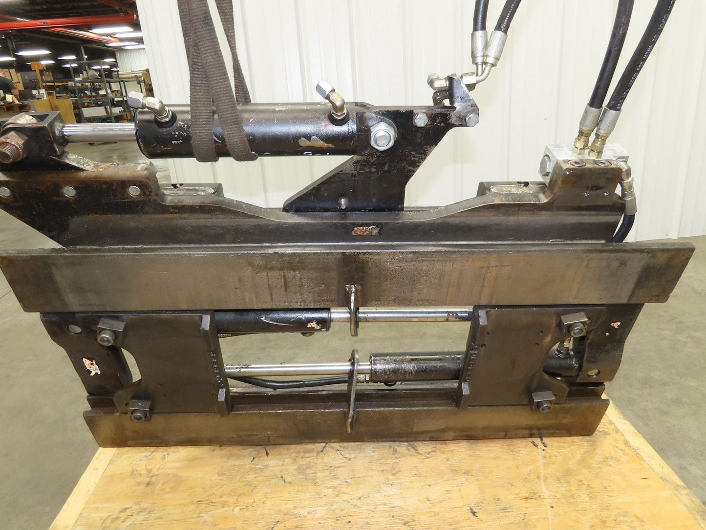 Cascade Forklift Class 3 SideShift Fork Positioner Attachment 20"x 41" W 10000lb