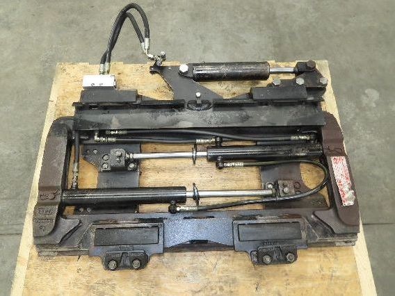 Cascade Forklift Class 3 SideShift Fork Positioner Attachment 20"x 41" W 10000lb
