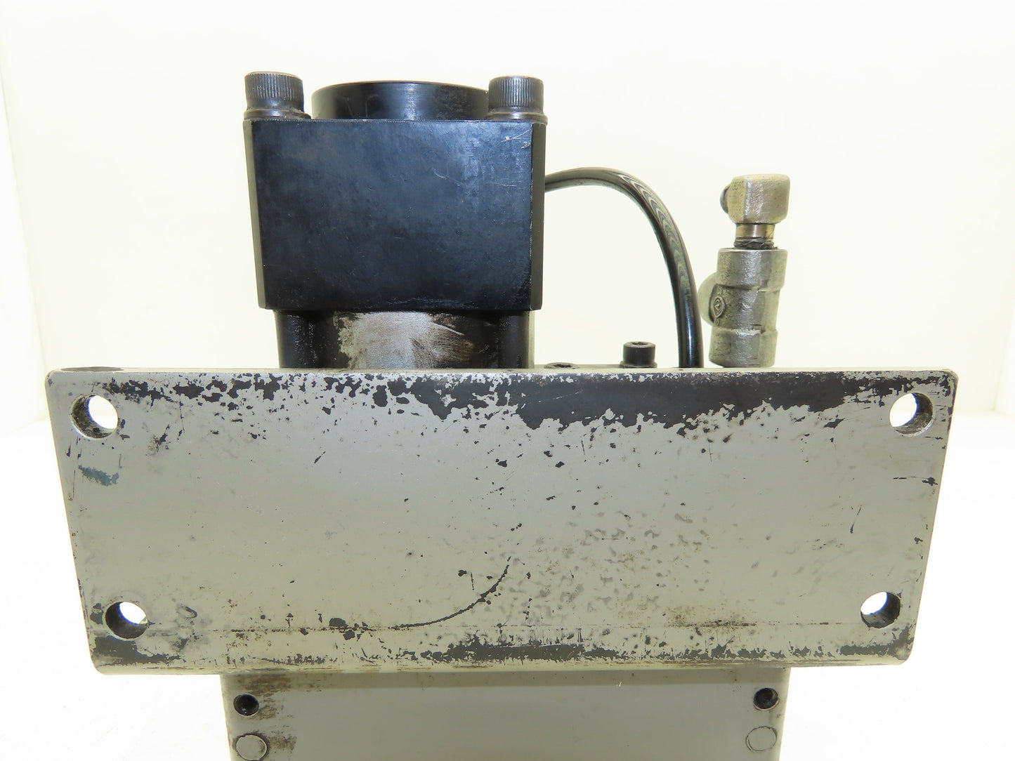 AIOI Seiki U15-X1P Pneumatic Oil Lubricator Pump 2L Tank Oiler