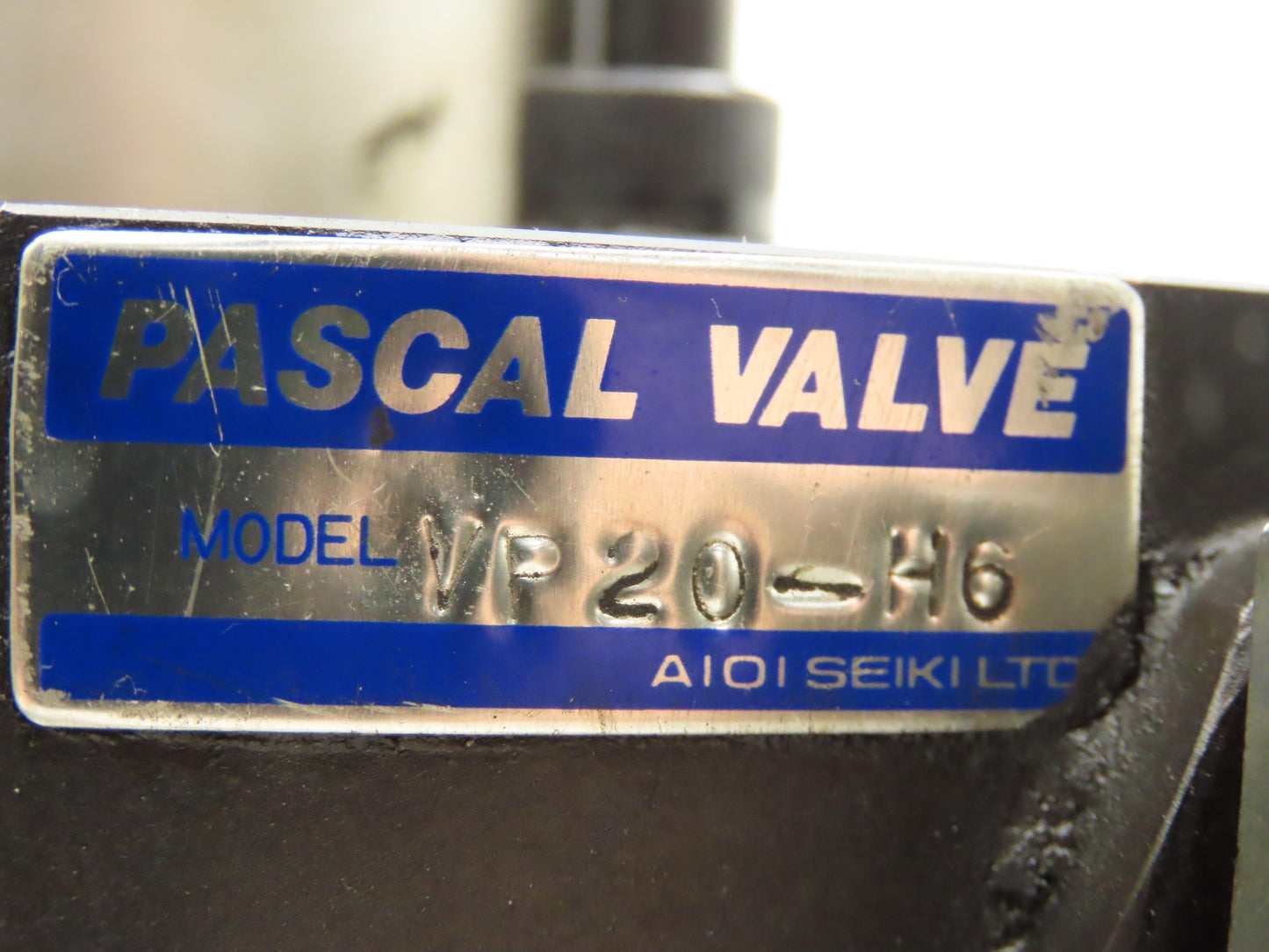 AIOI Seiki U15-X1P Pneumatic Oil Lubricator Pump 2L Tank Oiler