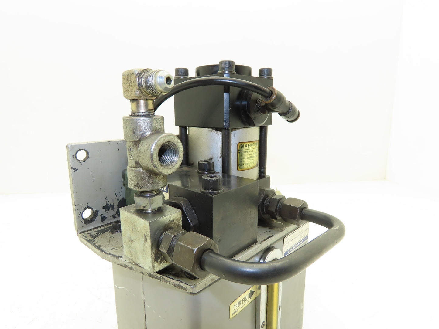 AIOI Seiki U15-X1P Pneumatic Oil Lubricator Pump 2L Tank Oiler