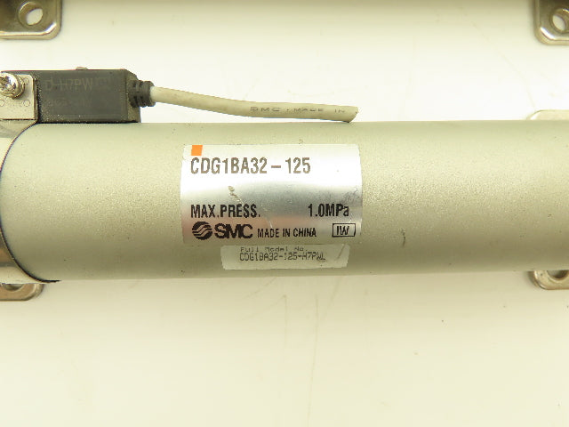 SMC CDG1BA32-125 Pneumatic Double Acting Round Cylinder 125mm Stroke Lot of 2