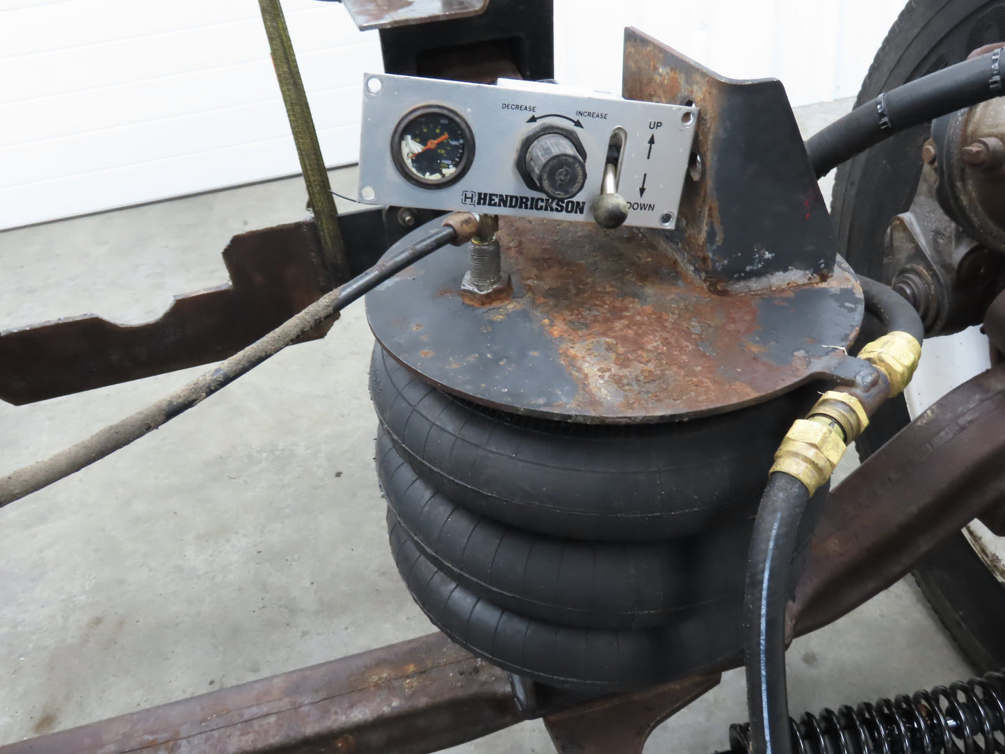 Oshkosh PI13D-BXXKIC Hendrickson Drop Axle Heavy Duty Truck Tag Axle Controller