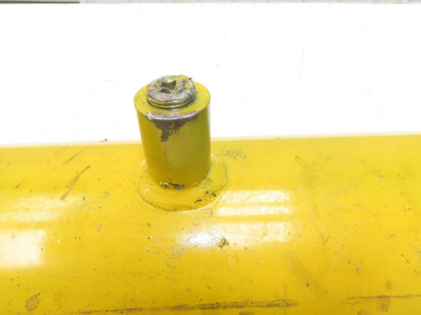 Welded Hydraulic Cylinder 5" Bore 16.65" Stroke Swivel Eye Mount Yellow