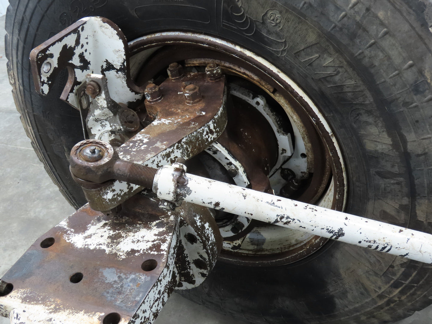 Oshkosh F-2146 Rockwell Front Steering Drive Axle 456 Differential Truck Axle