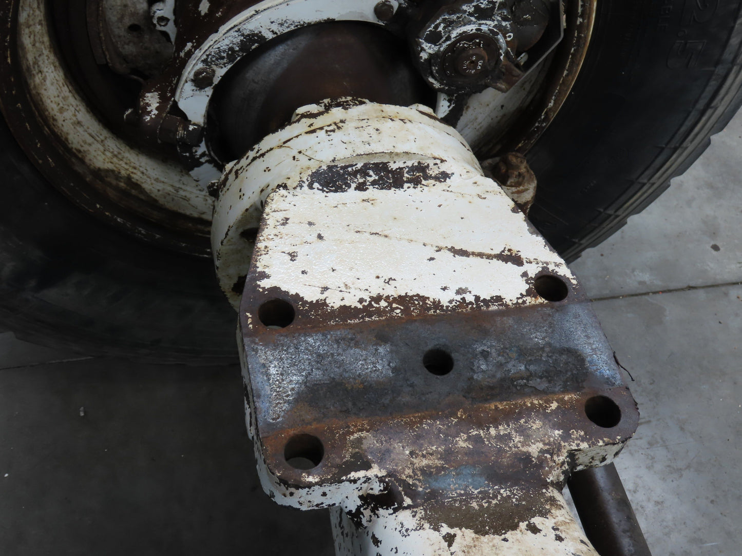 Oshkosh F-2146 Rockwell Front Steering Drive Axle 456 Differential Truck Axle