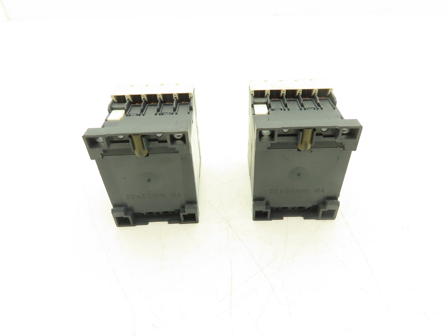 Schneider Electric CA3KN 223BD3 Control Relay 600VAC 10A 4-Pole 2NO 2NC Lot of 2