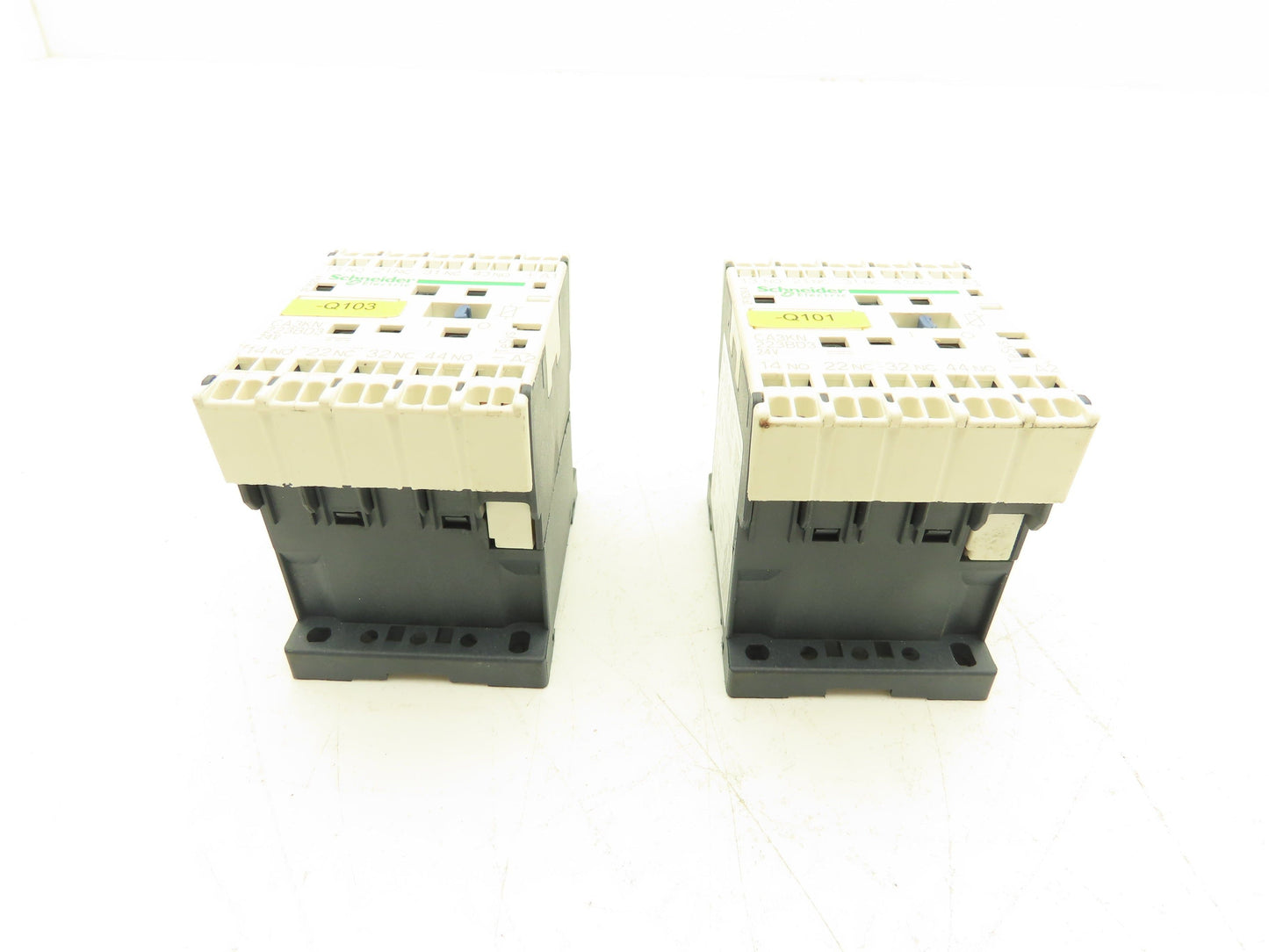 Schneider Electric CA3KN 223BD3 Control Relay 600VAC 10A 4-Pole 2NO 2NC Lot of 2