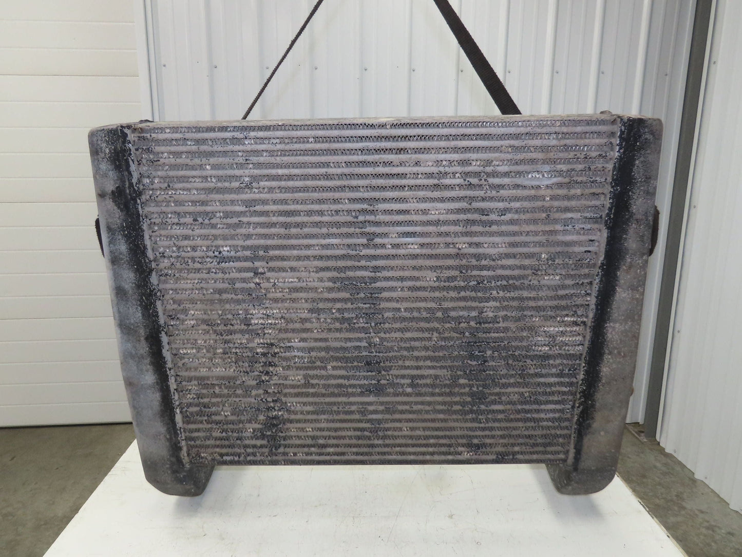 G & O 099G2045-004 Radiator 1997 Oshkosh 28x25" Coolant 3-1/2" ID Inlet Aluminum