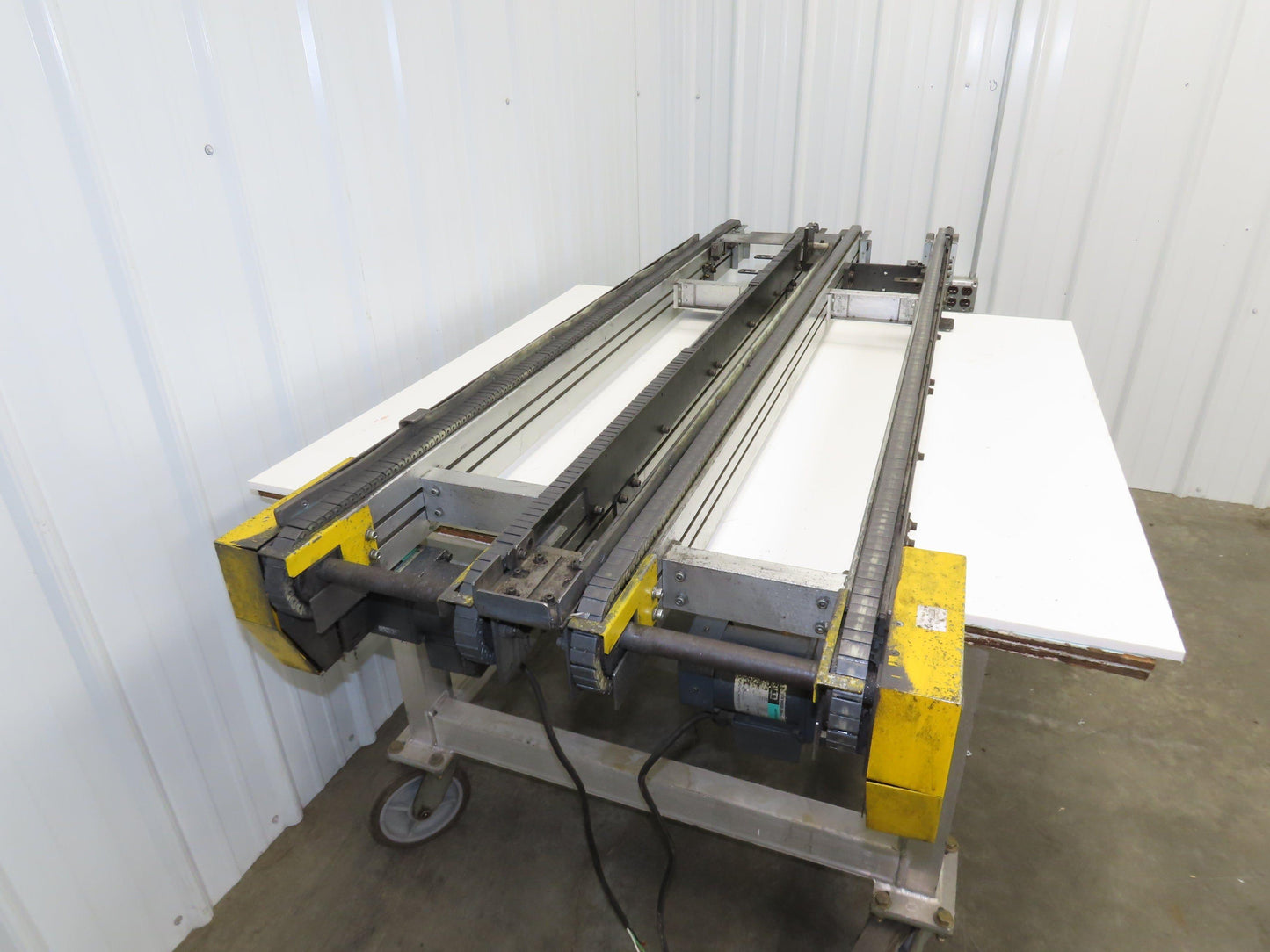 NKE CSB89A-PS-MD-222-1750-36-90W-3 Plastic Chain Conveyor 2-Row Double 220V 3PH