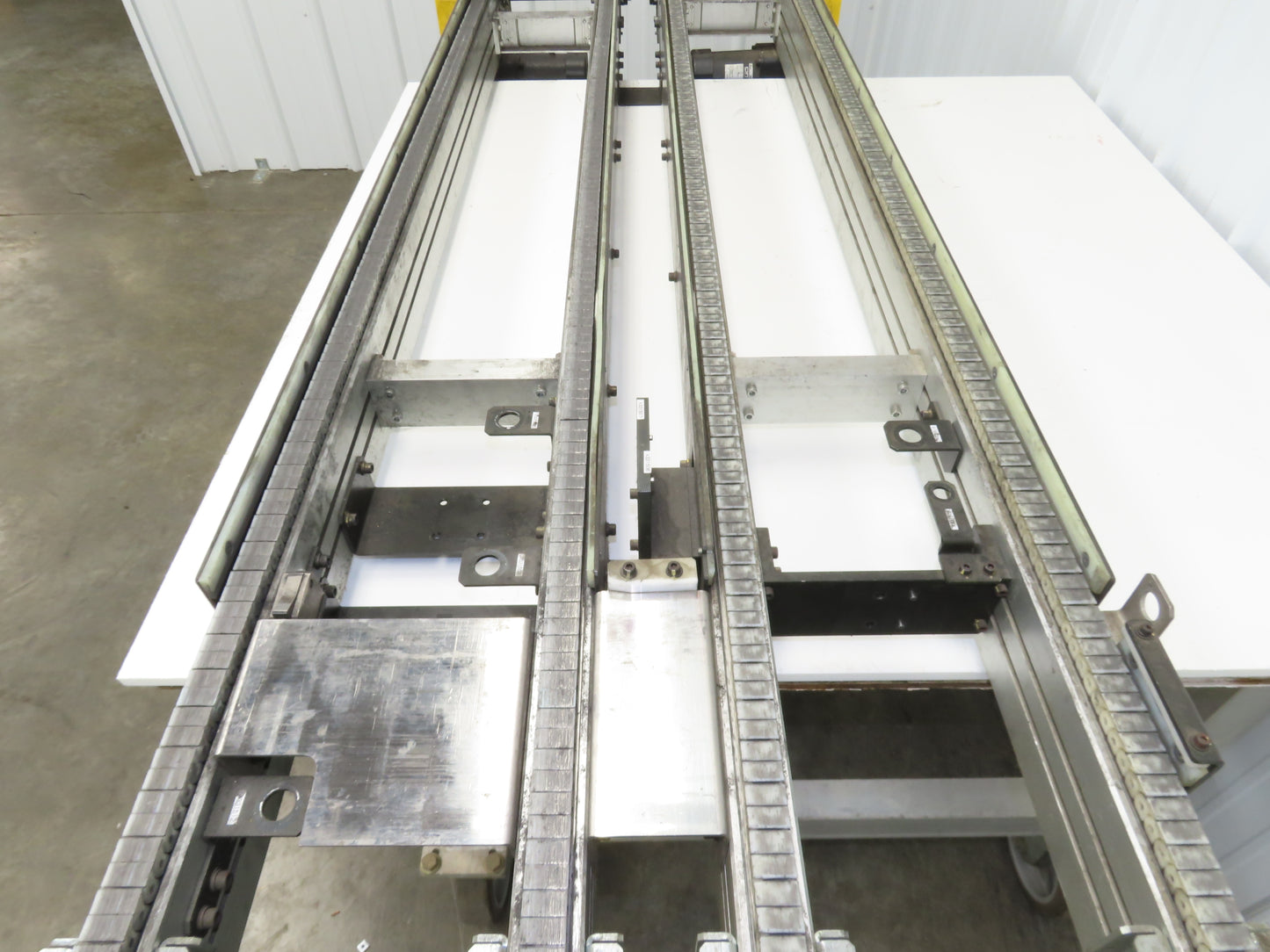 NKE CSB89A-PS-MD-222-1750-36-90W-3 Plastic Chain Conveyor 2-Row Double 220V 3PH