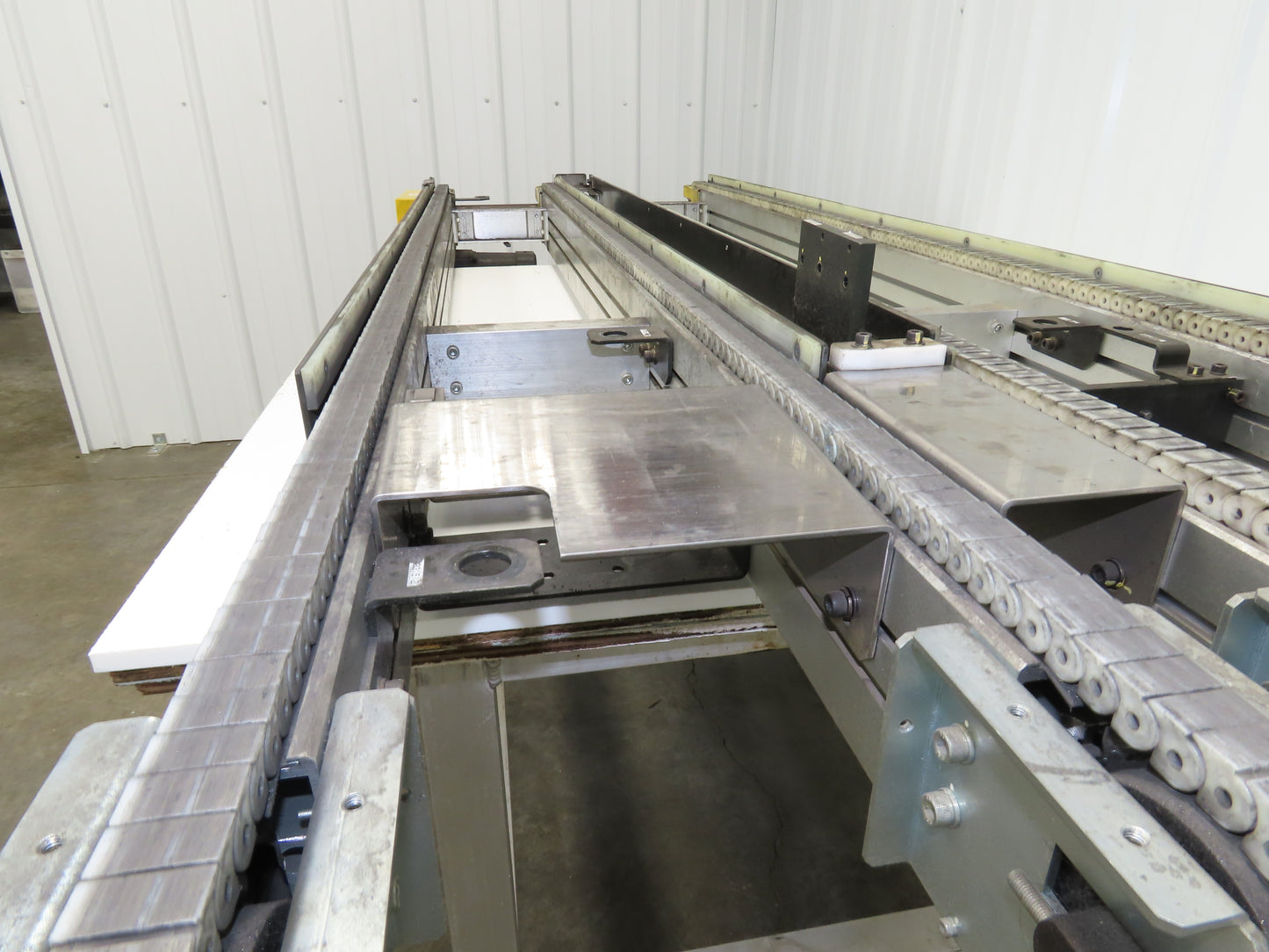 NKE CSB89A-PS-MD-222-1750-36-90W-3 Plastic Chain Conveyor 2-Row Double 220V 3PH