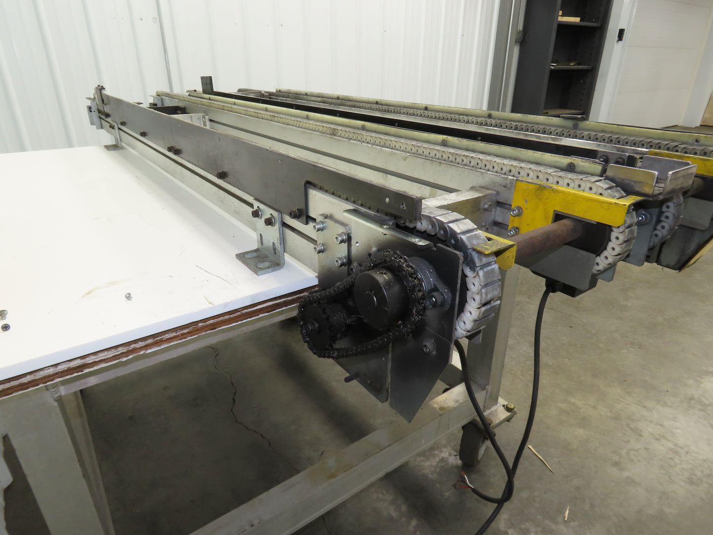 NKE CSB89A-PS-MD-222-1750-36-90W-3 Plastic Chain Conveyor 2-Row Double 220V 3PH