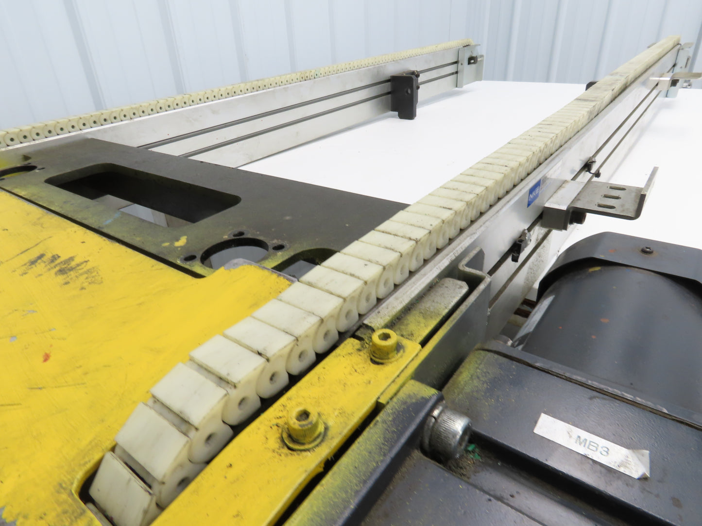 NKE CSB89A-PS-500-1255-180-90W-3 Plastic Chain Conveyor 2-Row 220V 3PH 20"x55"