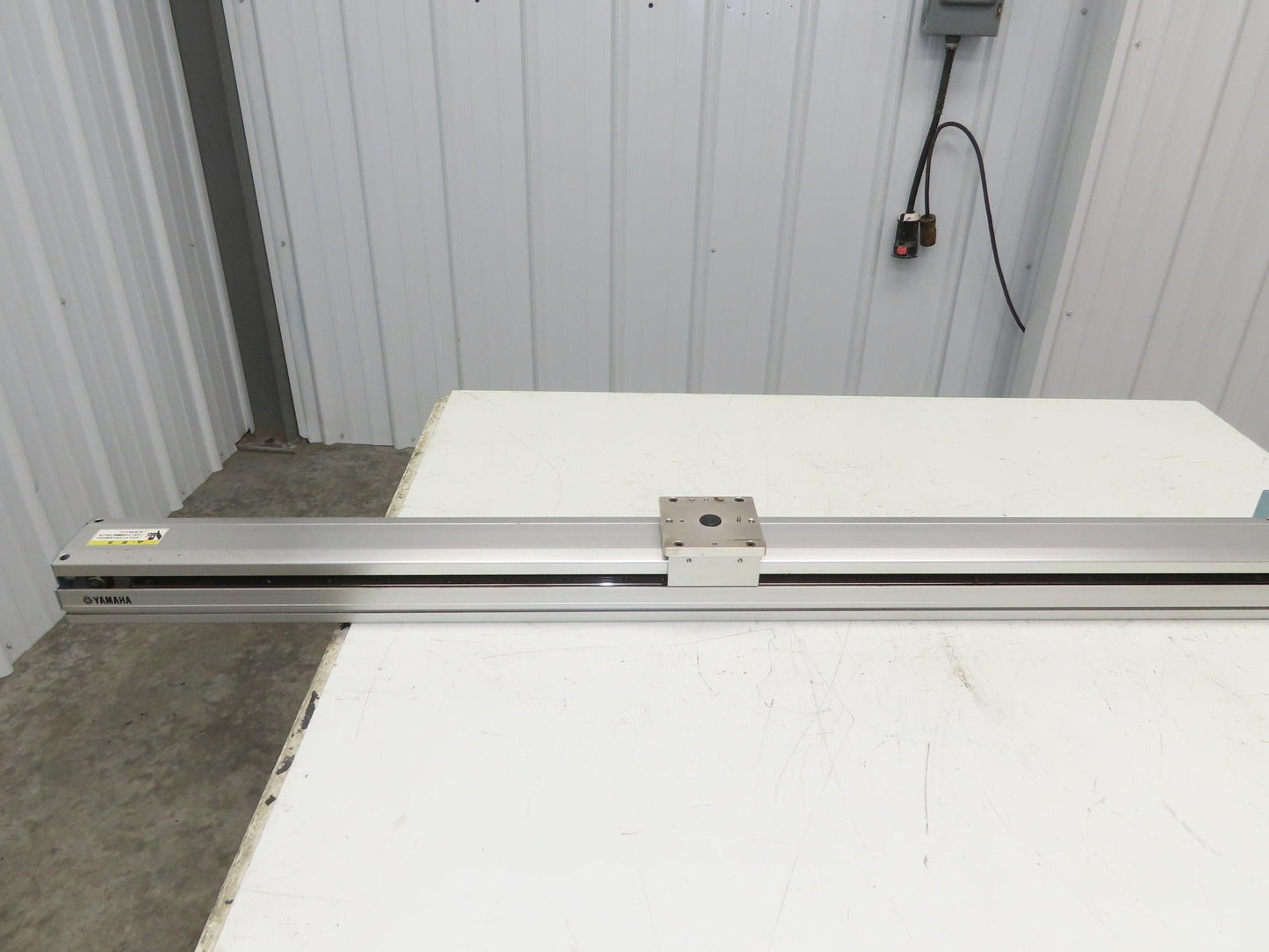 Yamaha B10R-1050 Robot Servo Linear Actuator 1050mm Travel Encoder Belt