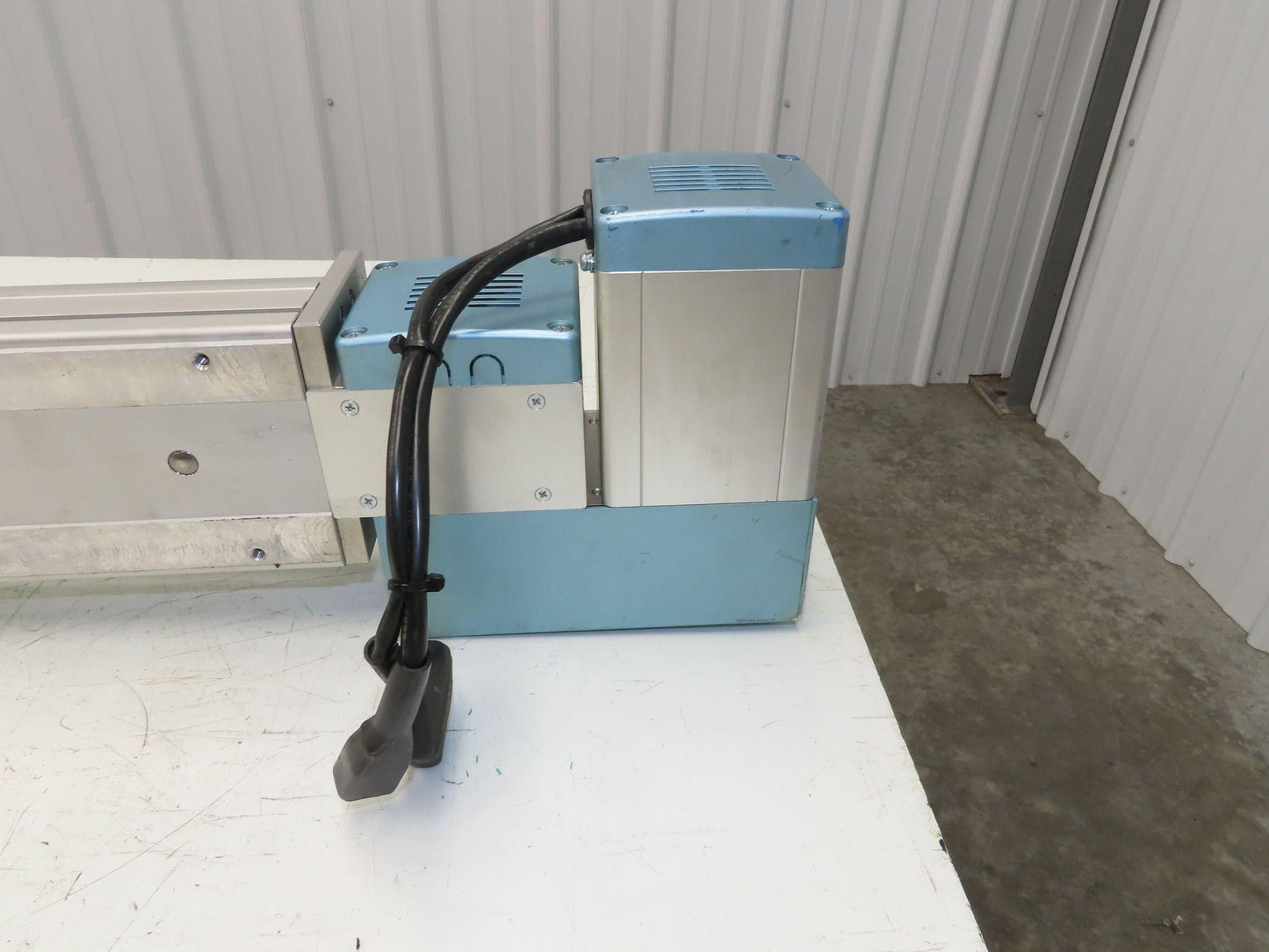 Yamaha B10R-1050 Robot Servo Linear Actuator 1050mm Travel Encoder Belt