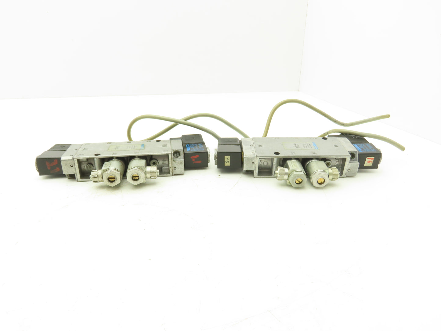 Festo JMFH-5-1/4 Solenoid Valve 24vdc 5/2 G1/4" Flow Control Fittings  Lot of 2