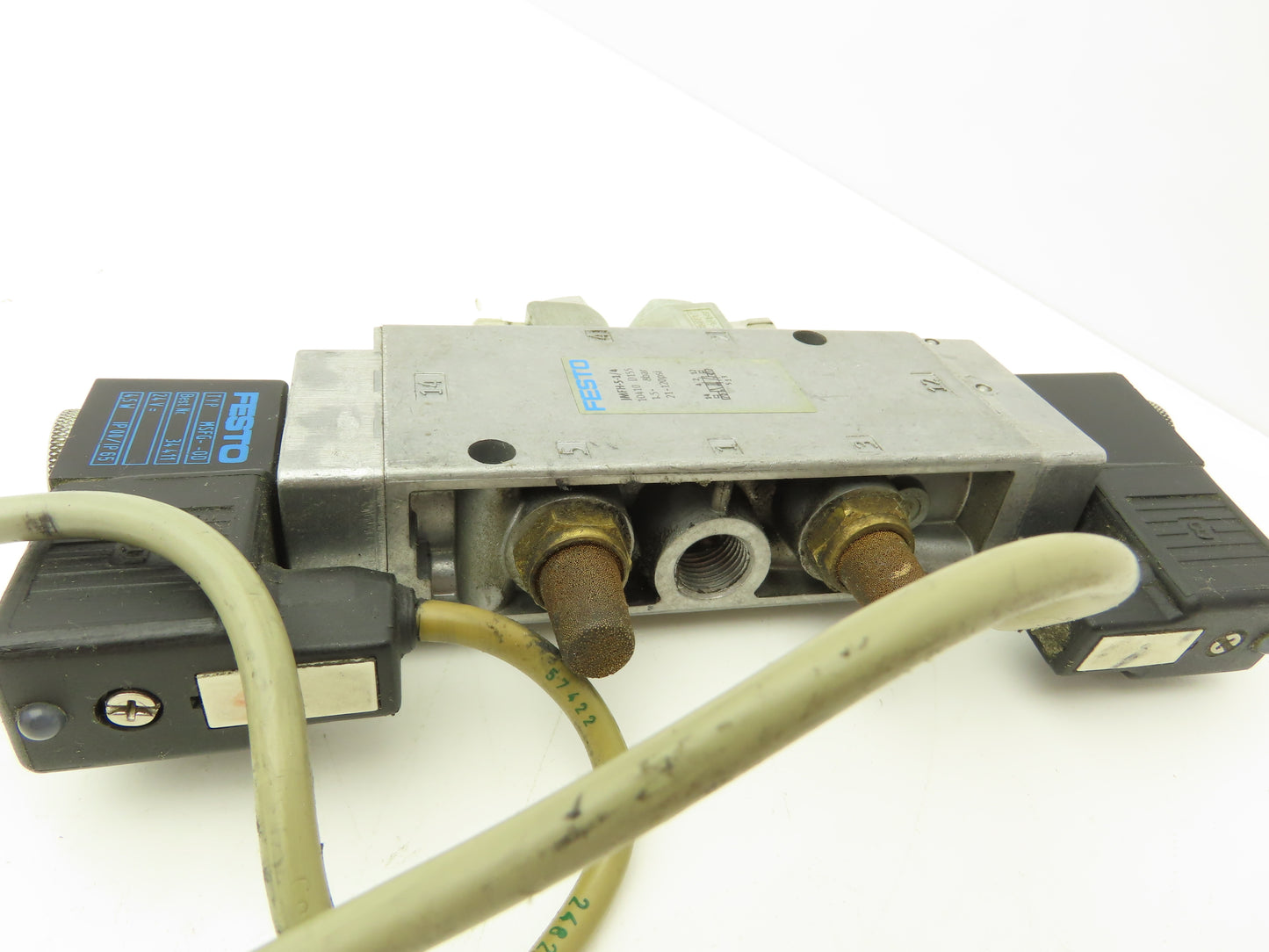 Festo JMFH-5-1/4 Solenoid Valve 24vdc 5/2 G1/4" Flow Control Fittings  Lot of 2