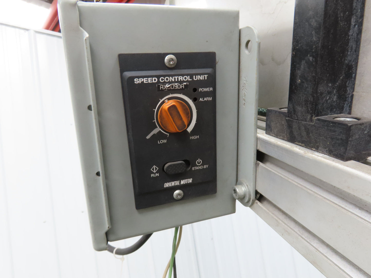 Incline Belt Conveyor Parts Feed Chute 16"x 60"L 115V Variable Speed Drive