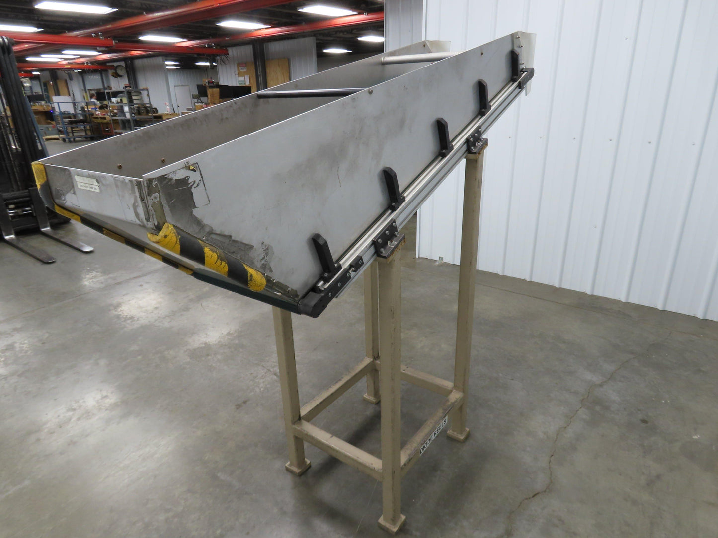 Incline Belt Conveyor Parts Feed Chute 16"x 60"L 115V Variable Speed Drive