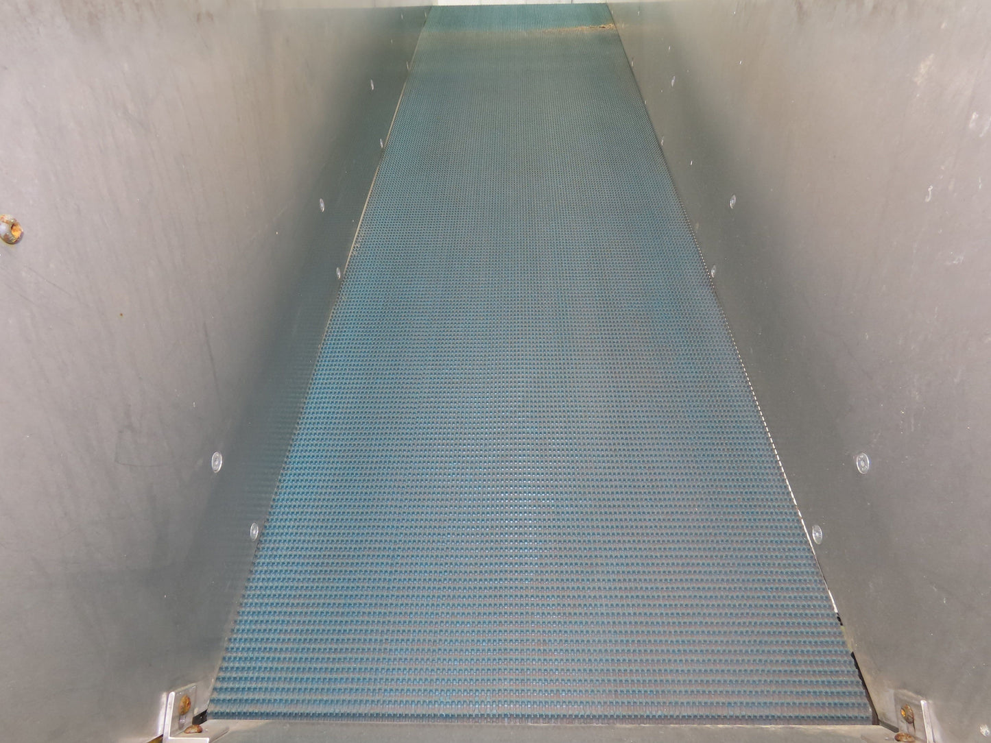 Incline Belt Conveyor Parts Feed Chute 16"x 60"L 115V Variable Speed Drive