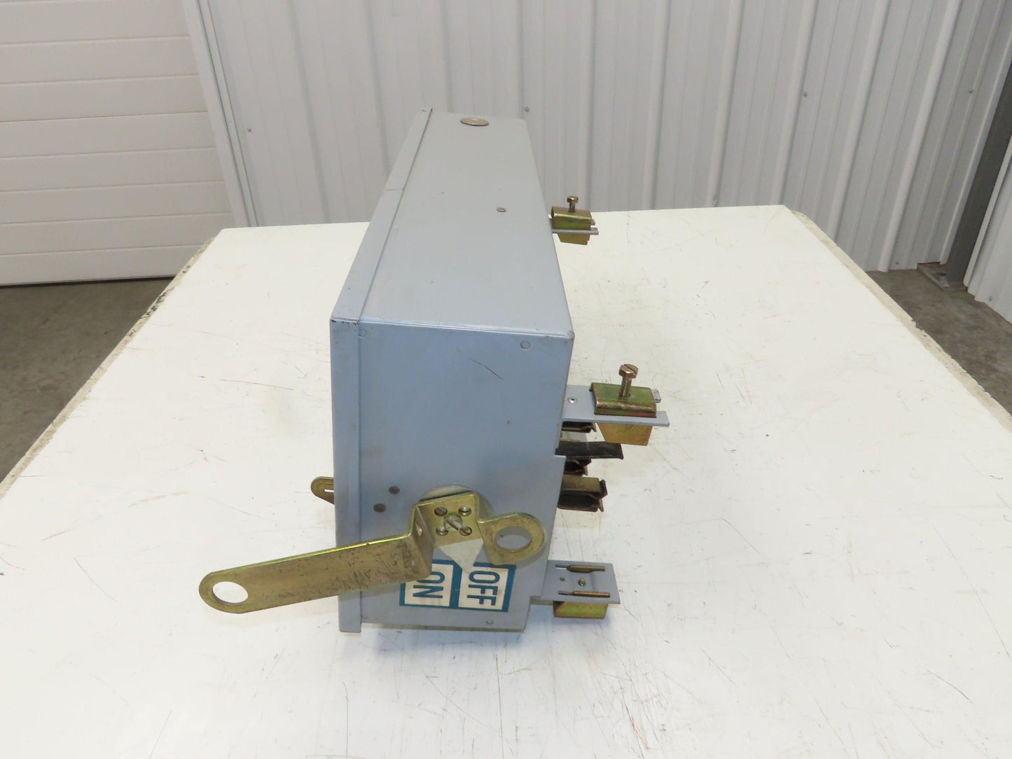 Westinghouse Fusible Busway Disconnect Switch Bus Plug 30A 600VAC 3PH 3W