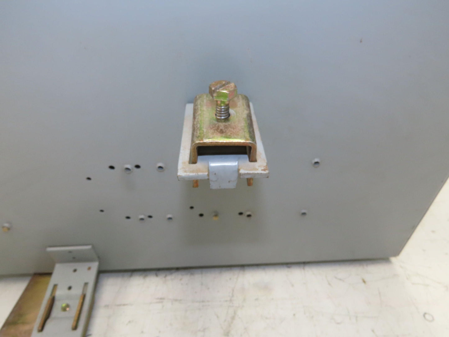 Westinghouse Fusible Busway Disconnect Switch Bus Plug 30A 600VAC 3PH 3W