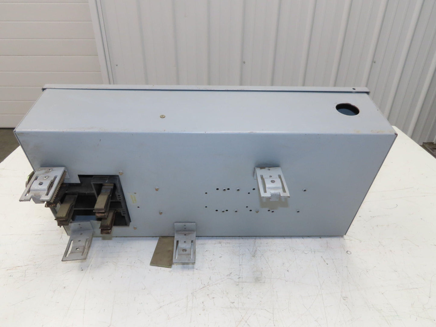 Cutler Hammer Fusible Busway Disconnect Switch Bus Plug 30A 600VAC 3PH 3W