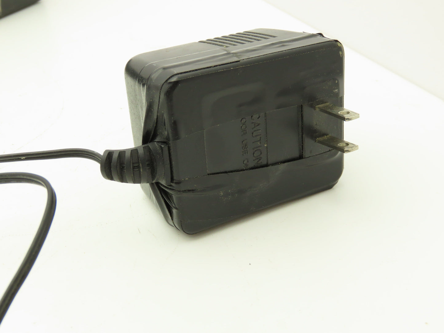 Check-Line PK2 Pocket Strobe Light Case Works Poor Battery and Charger