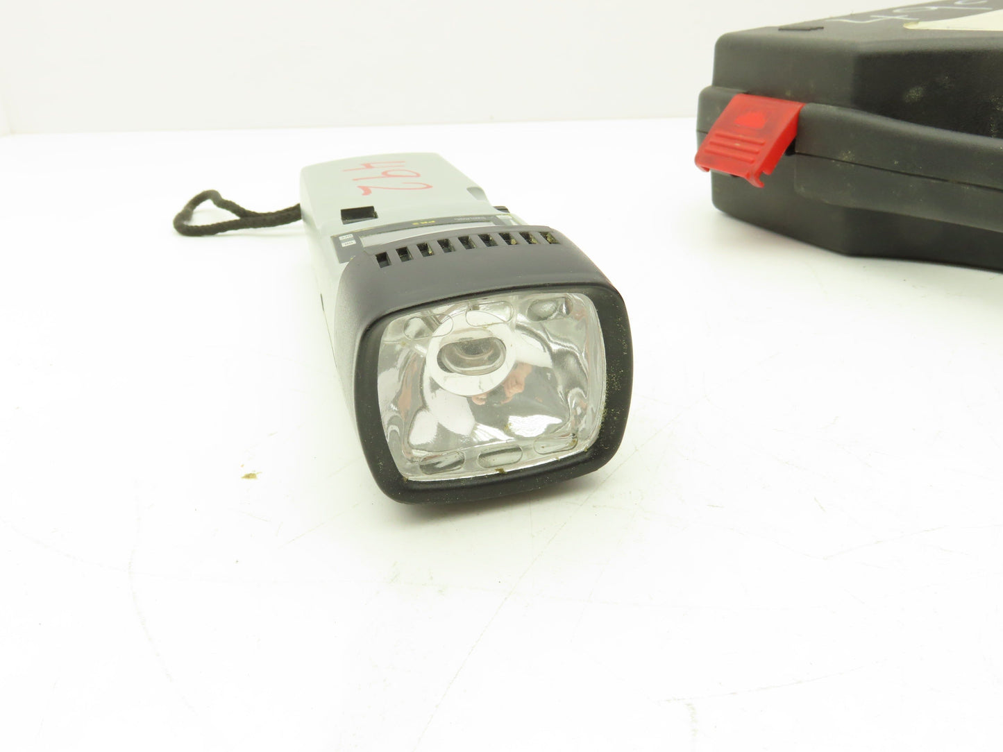 Check-Line PK2 Pocket Strobe Light Case Works Poor Battery and Charger