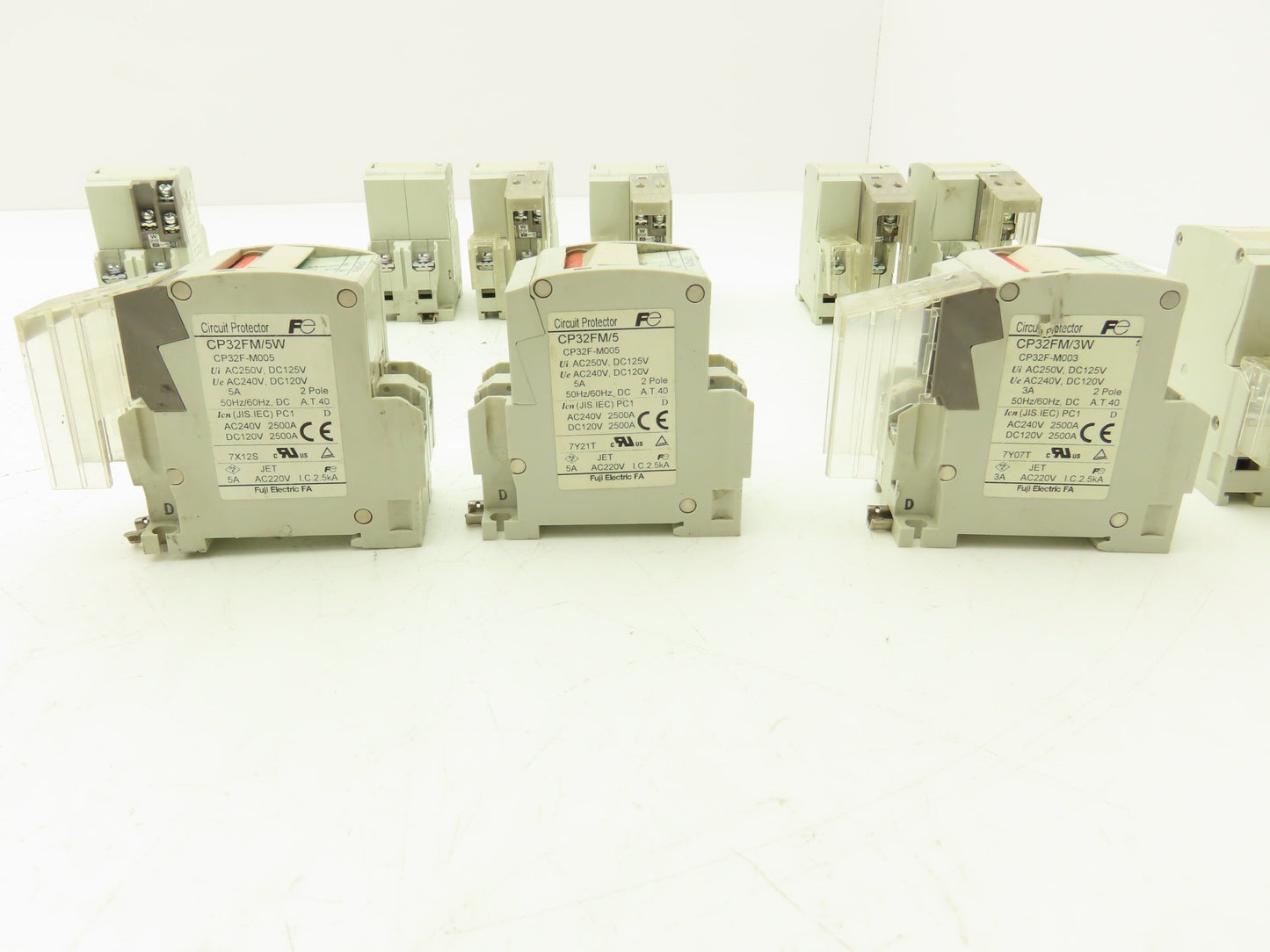 Fuji Electric CP32F-M005 | CP32F-M003 Circuit Breakers 3A 5A Mixed Lot of 11