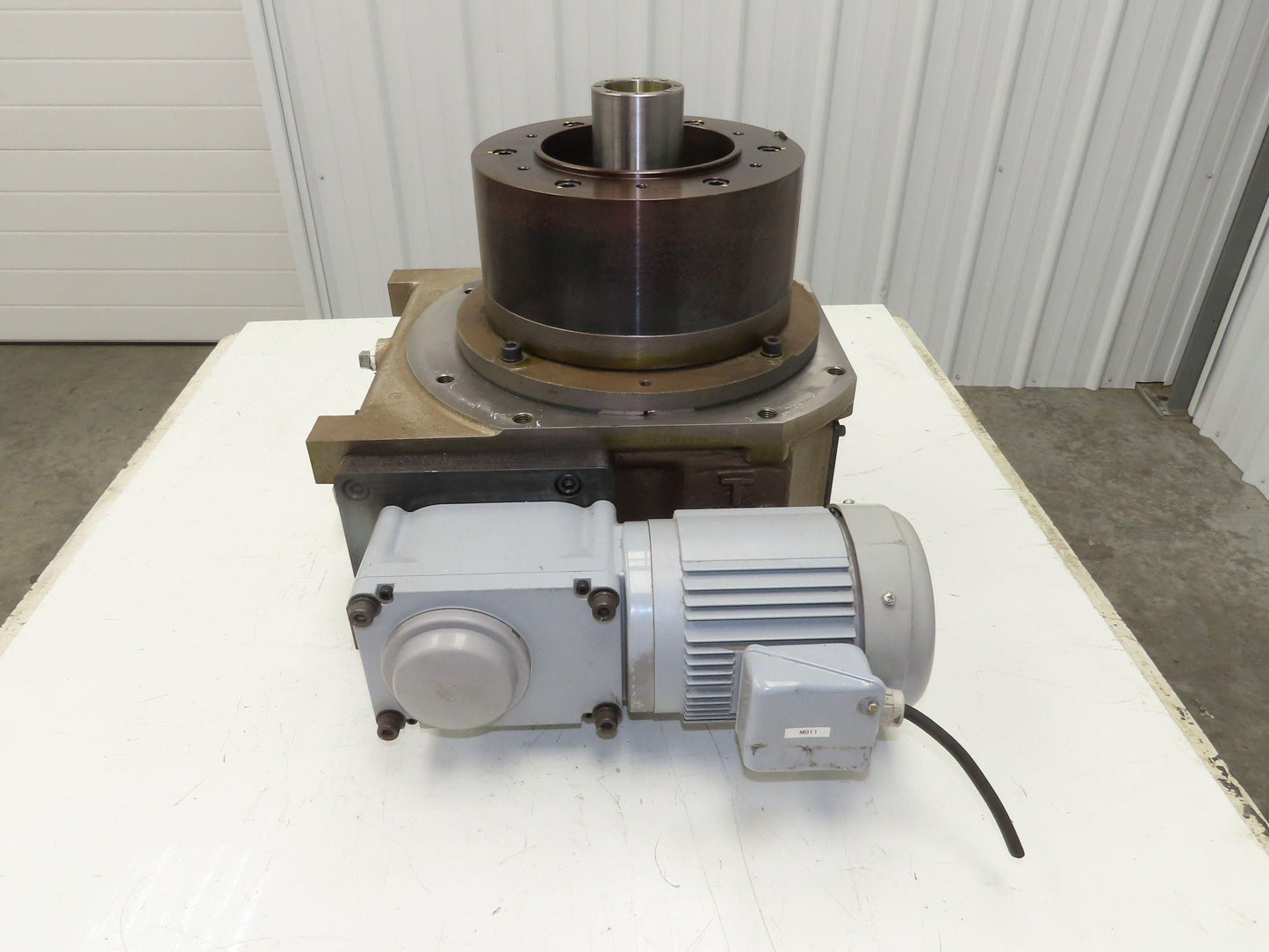 CKD RGIT140-008300S1F1 Rotary Indexer Table 8-Stop 300° 230V 3PH 30:1 Drive
