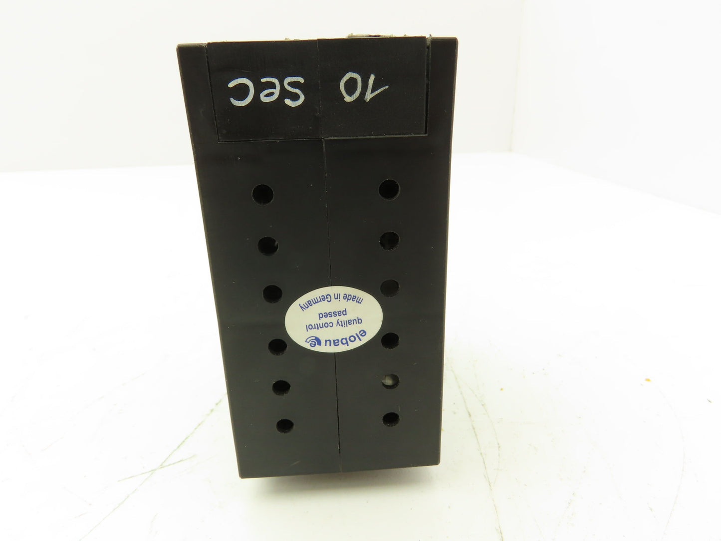 elobau 462 082 Safety Relay 24V AC/DC 300mA Coil 250VAC 8A/30VDC 5A 190W