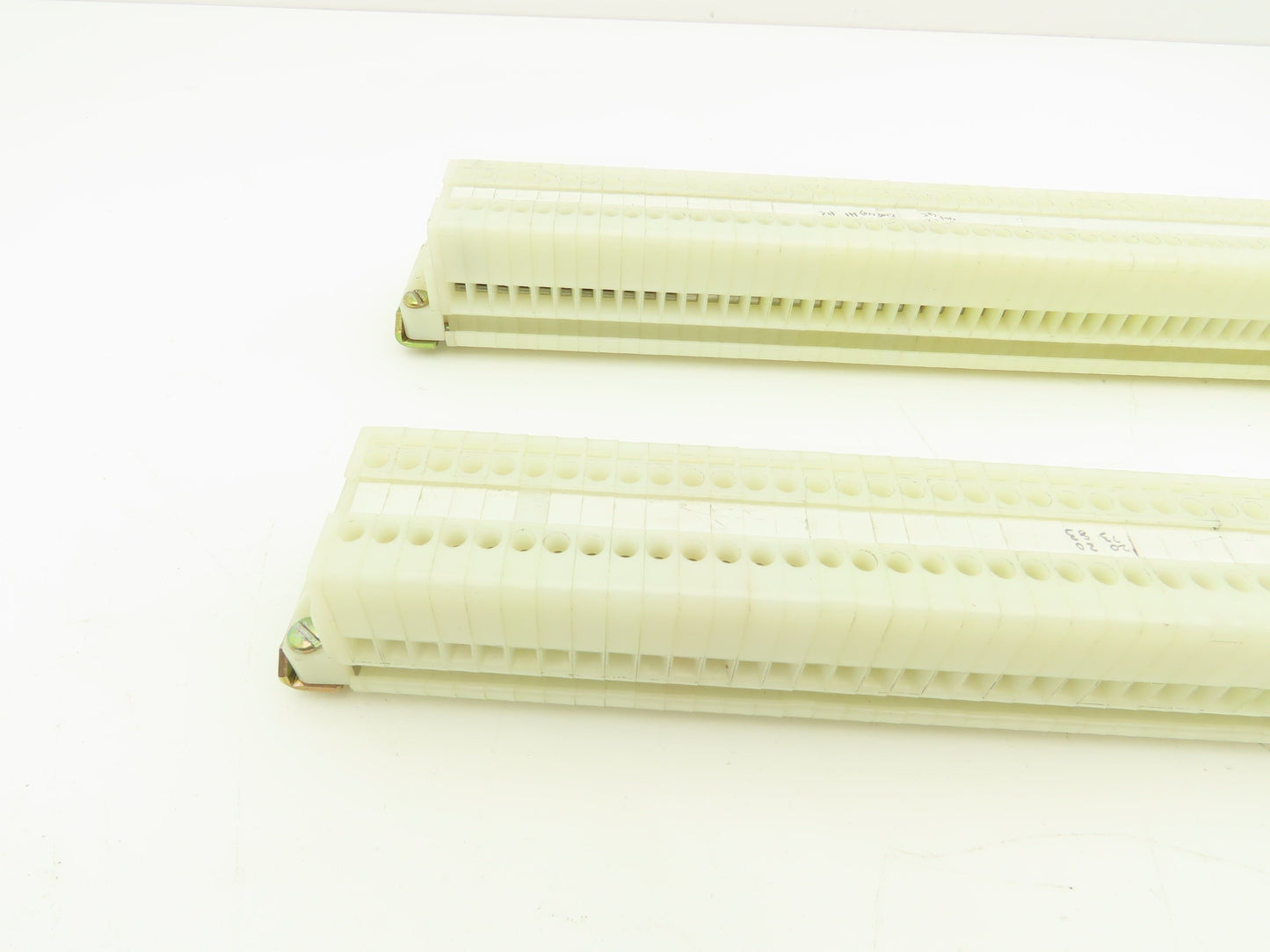 Allen Bradley Bul. 1492 Style H Terminal DIN Rails Lot of 232