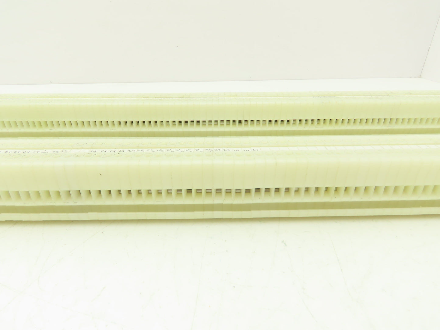 Allen Bradley Bul. 1492 Style H Terminal DIN Rails Lot of 232