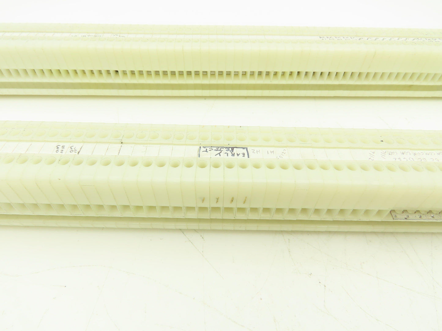 Allen Bradley Bul. 1492 Style H Terminal DIN Rails Lot of 232