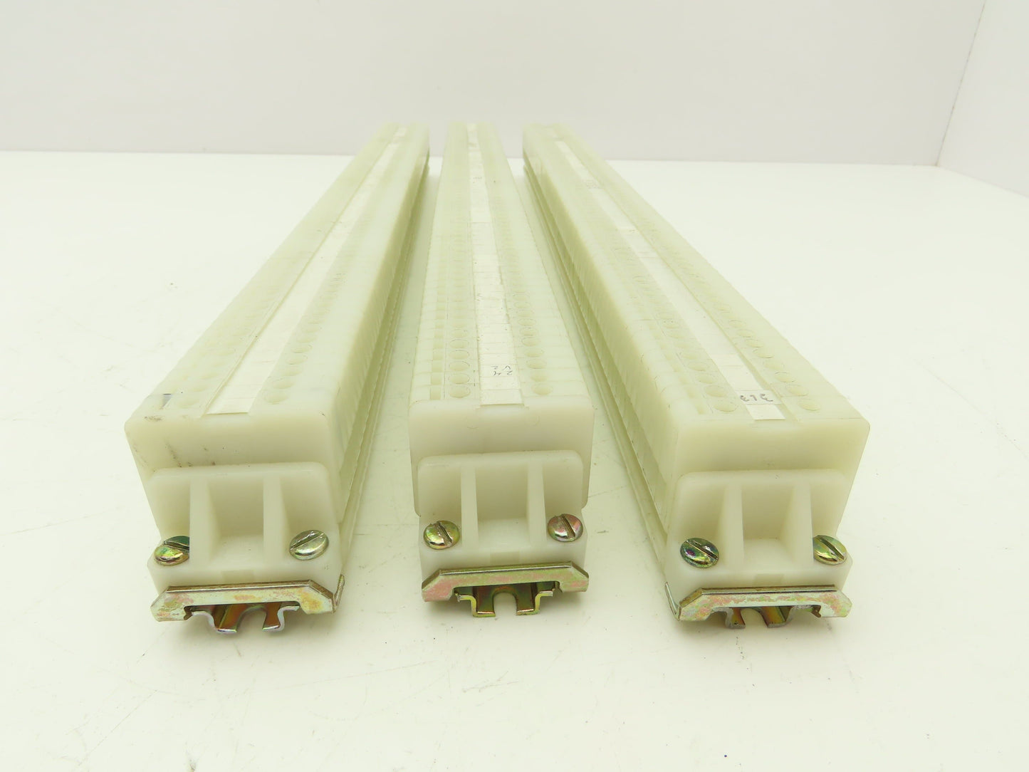 Allen Bradley Bul. 1492 Style H Terminal DIN Rails Lot of 237