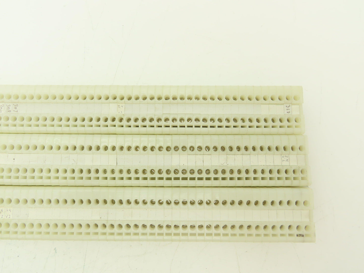 Allen Bradley Bul. 1492 Style H Terminal DIN Rails Lot of 237