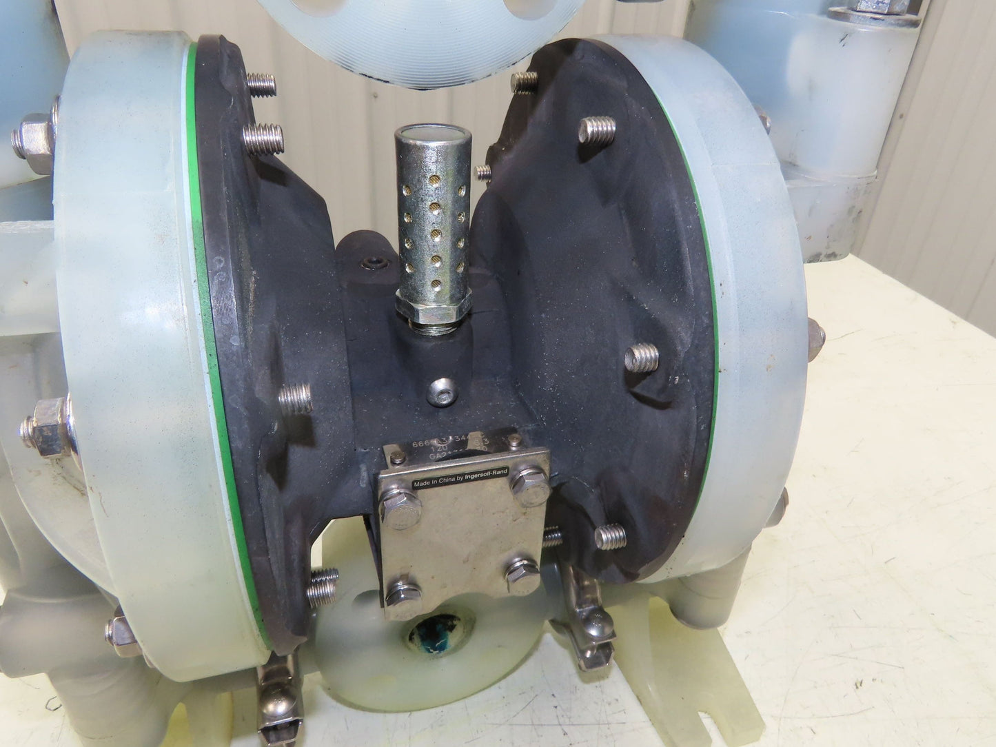 ARO 6661A3-344-C Pneumatic Diaphragm Air Pump 1" Non-Metallic Poly 120psi 47gpm