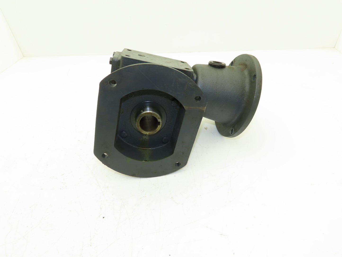 Hub City 213 Worm Gearbox 10:1 Reducer 2.5Hp 175 RPM 56C Hollow Shaft Style L