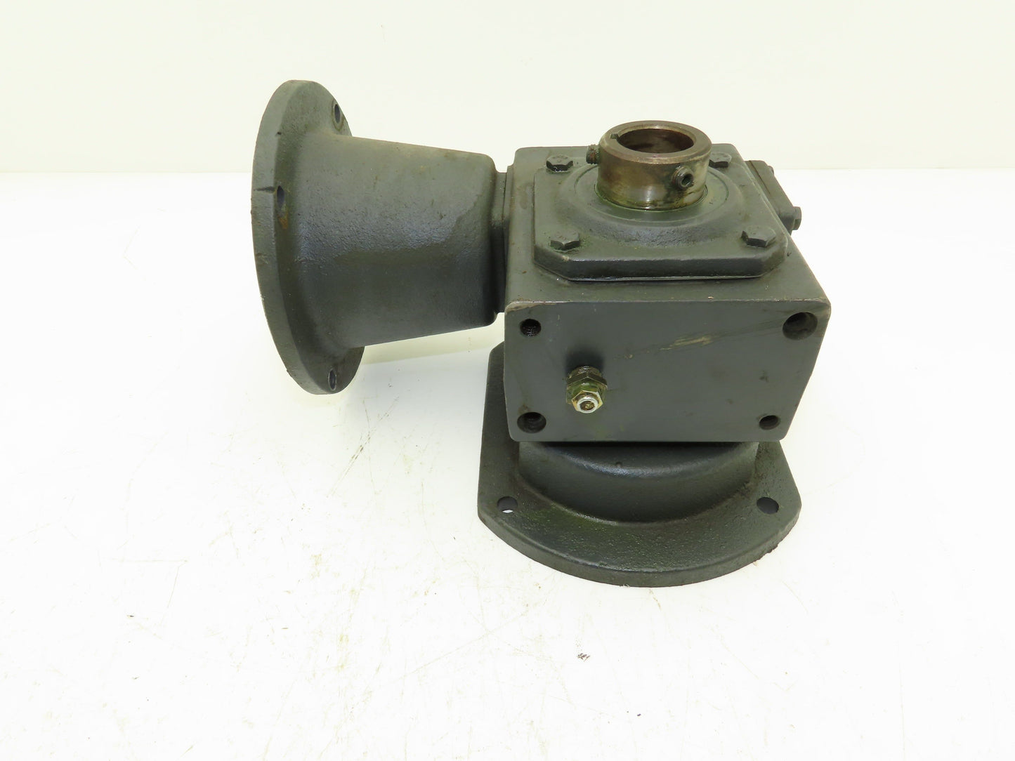 Hub City 213 Worm Gearbox 10:1 Reducer 2.5Hp 175 RPM 56C Hollow Shaft Style L